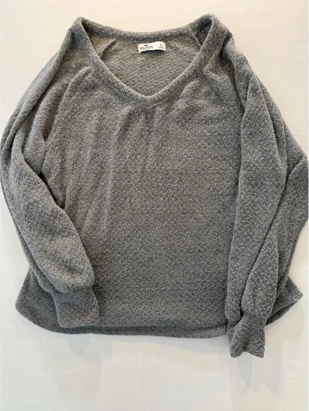 Hollister Gray Knit V-Neck Long Sleeve Pullover Sweater Logo Size L